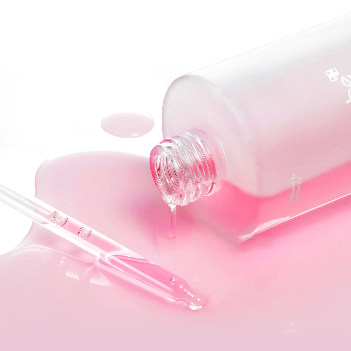 Kerge Seerum Ühtlase Tooni ja Sära Jaoks Medicube Ultra Light PDRN Pink Peptide Serum 30ml - Pilt 3
